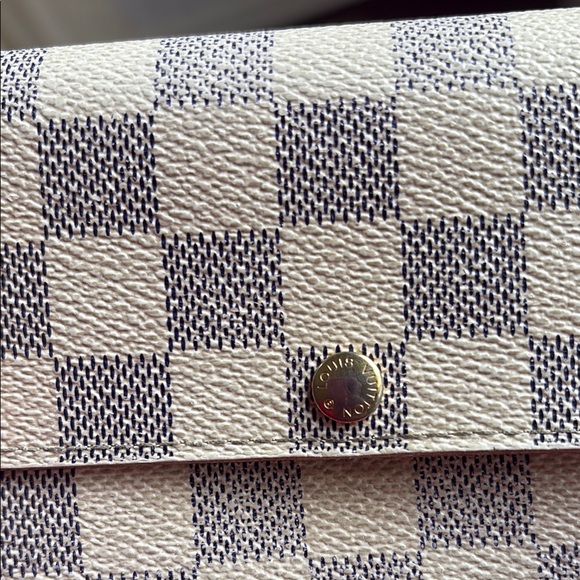 LV Damier Wallet with COA - Picture 6 of 7